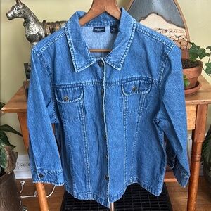 VINTAGE Westbound Western Denim Jacket with Floral Metal Buttons 3/4 Sleeves PXL